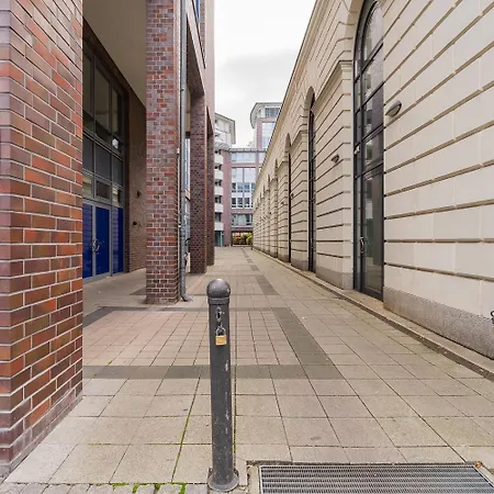 Apartmenthaus Mitte 3* برلين